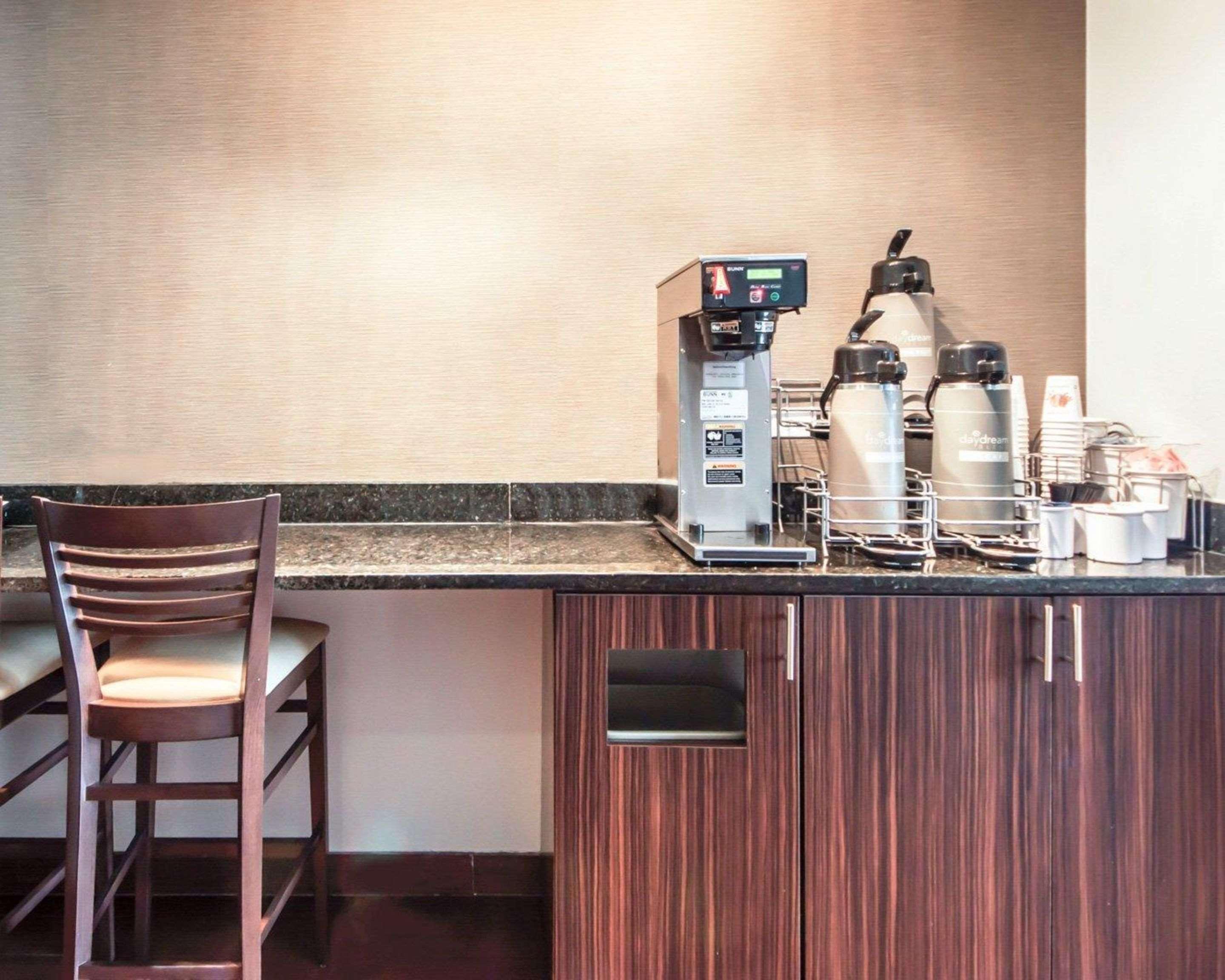 Sleep Inn&Suites Hennessey North Eksteriør bilde